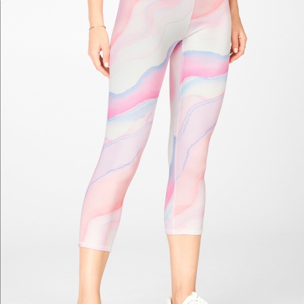 High-waisted printed power hold crop